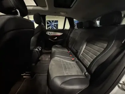Photo 40 Mercedes GLC  300e 4MATIC SUV AMG Line