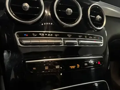 Photo 47 Mercedes GLC  300e 4MATIC SUV AMG Line