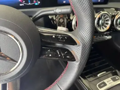 Photo 11 Mercedes CLA  220 d Coupé AMG Line