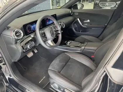 Photo 10 Mercedes CLA  220 d Coupé AMG Line