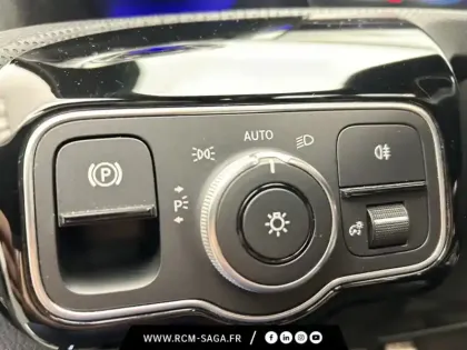 Photo 14 Mercedes Classe A 200 d AMG Line