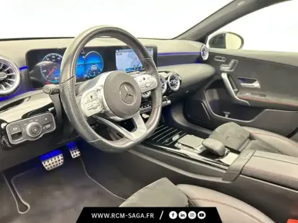 Photo 20 Mercedes Classe A 200 d AMG Line