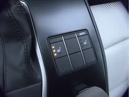 Photo 17 Lexus UX 250H 2WD F SPORT Design