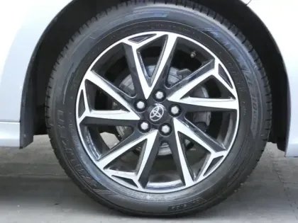 Photo 6 Toyota Yaris 120 VVT-i Design