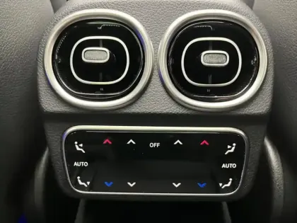 Photo 29 Mercedes Classe C Berline 300 e Hybrid EQ AMG Line