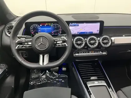 Photo 10 Mercedes GLB 200 d AMG Line