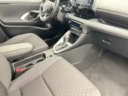 Photo 20 Toyota Yaris 116h Dynamic