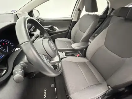 Photo 17 Toyota Yaris 116h Dynamic