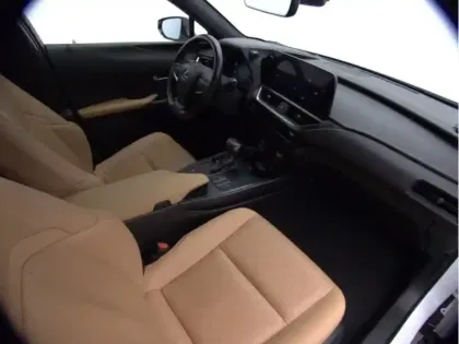 Photo 19 Lexus UX 250H 2WD Le