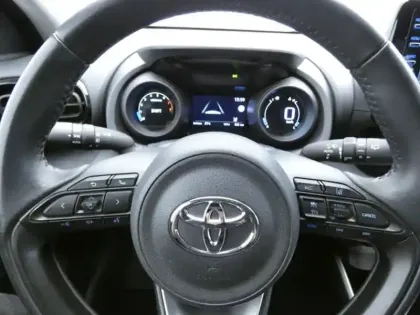 Photo 11 Toyota Yaris 120 VVT-i Design