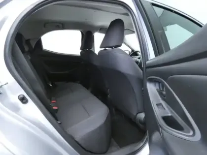 Photo 15 Toyota Yaris 120 VVT-i Design