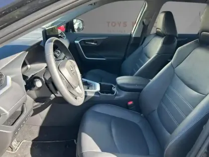 Photo 10 Toyota Rav4 Hybride 2WD 218ch Lounge PAck Premium MY24