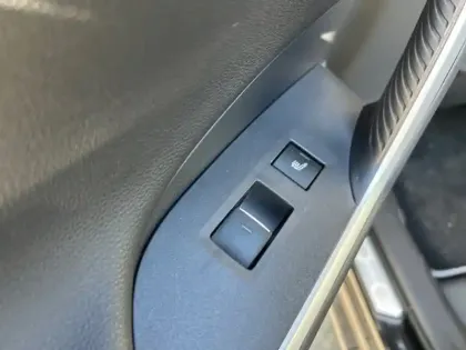 Photo 22 Toyota Rav4 Hybride 2WD 218ch Lounge PAck Premium MY24