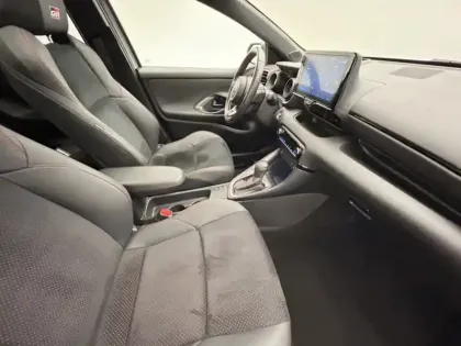 Photo 24 Toyota Yaris Hybride 116h GR SPORT Toit panoramique