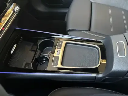 Photo 14 Mercedes GLA 180 d Progressive Line