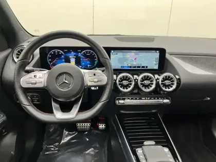 Photo 18 Mercedes GLA 250 e AMG Line