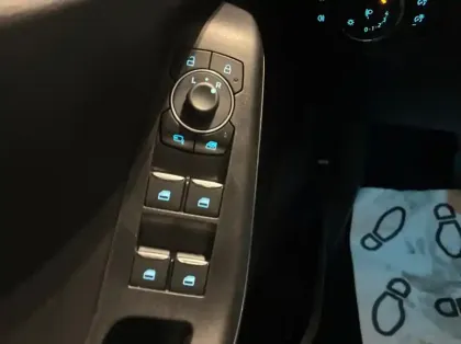 Photo 5 Ford Puma 1.0 Flexifuel 125ch S&S mHEV Titanium Business