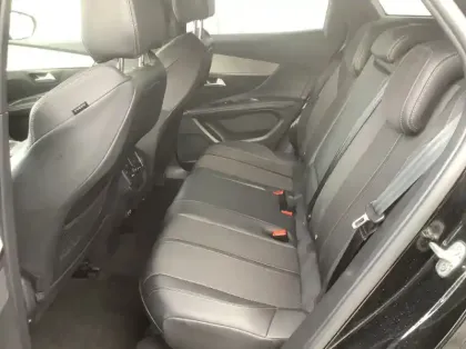 Photo 11 Peugeot 3008 Hybrid 136 e-DCS6 GT