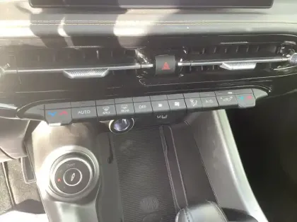 Photo 15 Alfa Romeo Tonale Nouveau 1.5 Hybrid 160 ch VGT TCT7 Veloce