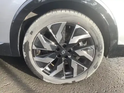 Photo 8 Renault Rafale Nouveau E-Tech full hybrid 200ch esprit Alpine