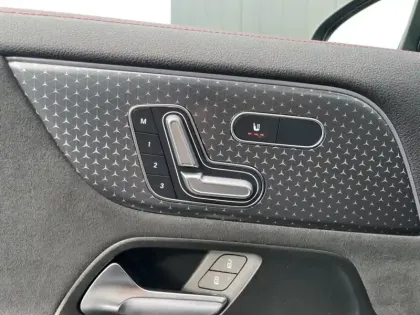 Photo 13 Mercedes GLA 220 d 4MATIC AMG Line