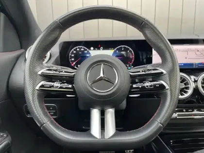 Photo 24 Mercedes GLA 220 d 4MATIC AMG Line