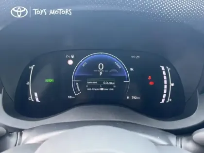 Photo 16 Toyota Yaris Hybride 116H 2WD DESIGN PACK CARGO MY25