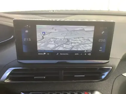 Photo 14 Peugeot 3008 BlueHDi 130ch S&S EAT8 Allure Pack