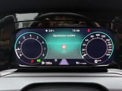 Photo 7 Volkswagen Golf  1.0 eTSI OPF 110ch Active DSG7