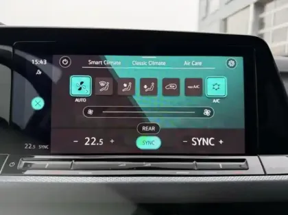 Photo 9 Volkswagen Golf  1.0 eTSI OPF 110ch Active DSG7