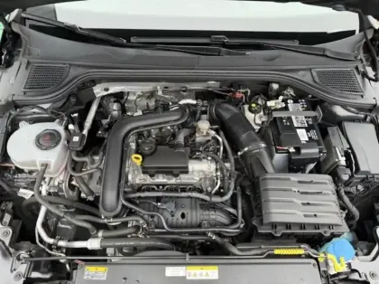 Photo 6 Volkswagen Golf  1.0 eTSI OPF 110ch Active DSG7