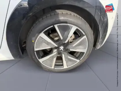 Photo 9 Peugeot 208  e- 136ch GT