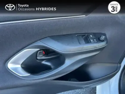 Photo 13 Toyota Yaris  116h Dynamic 5p MY22