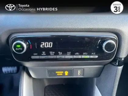 Photo 14 Toyota Yaris  116h Dynamic 5p MY22