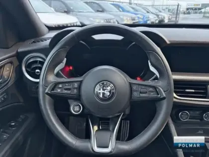 Photo 8 Alfa Romeo Stelvio  2.2 Diesel 160ch Veloce AT8