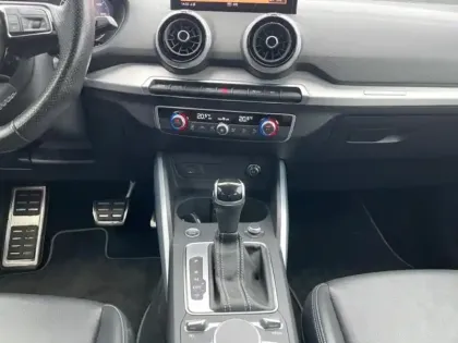 Photo 10 Audi Q2  35 TFSI 150ch  S line S tronic 7