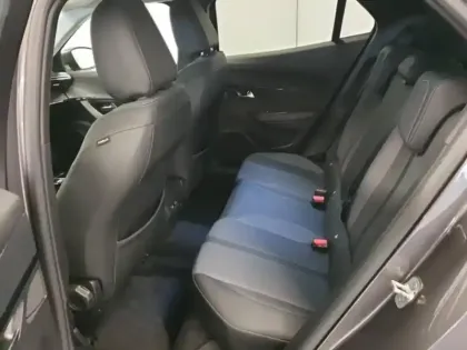 Photo 12 Peugeot 2008  1.2 PureTech 130ch S&S Allure EAT8