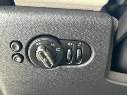 Photo 7 Mini Mini  Cooper SE 184ch Edition Camden BVA 5CV