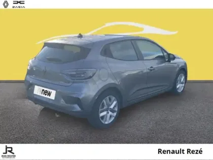 Photo 11 Renault Clio  1.6 E-Tech 145ch full hybrid Evolution - 24