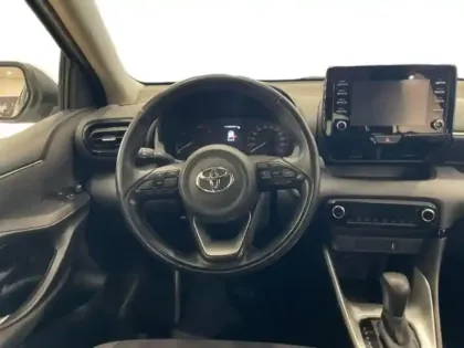 Photo 13 Toyota Yaris  116h Dynamic 5p MY22