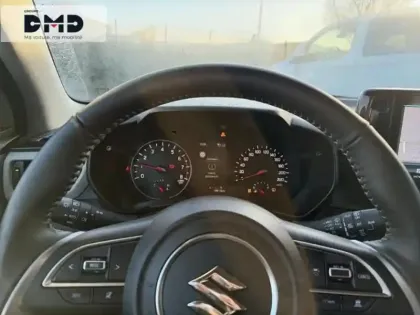 Photo 8 Suzuki Swift  1.2 Hybrid 83ch Privilège