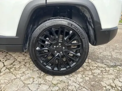 Photo 10 Jeep Compass  1.3 Turbo T4 240ch PHEV 4xe Upland AT6 eAWD