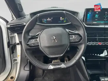 Photo 11 Peugeot 2008  e- 136ch GT
