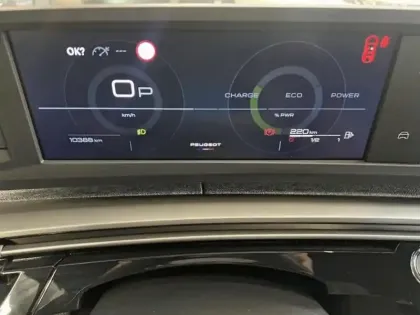 Photo 13 Peugeot 5008  Hybrid 145ch Allure e-DCS6