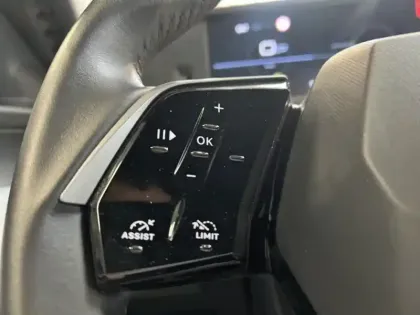 Photo 14 Peugeot 5008  Hybrid 145ch Allure e-DCS6