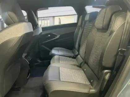 Photo 9 Peugeot 5008  Hybrid 145ch Allure e-DCS6