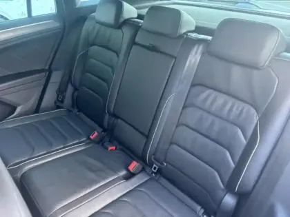 Photo 7 Volkswagen Tiguan  2.0 TDI 150ch R-Line Exclusive DSG7