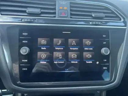 Photo 14 Volkswagen Tiguan  2.0 TDI 150ch R-Line Exclusive DSG7