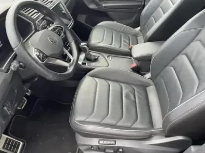 Photo 10 Volkswagen Tiguan  2.0 TDI 150ch R-Line Exclusive DSG7