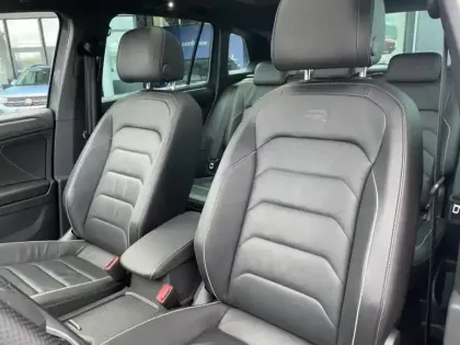 Photo 11 Volkswagen Tiguan  2.0 TDI 150ch R-Line Exclusive DSG7